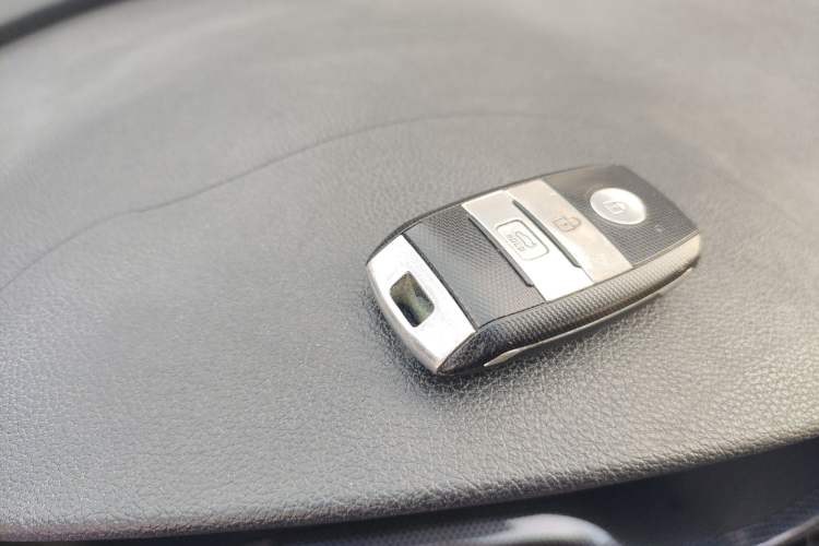 Used Kia K5 2016 1.6T Automatic LUX
