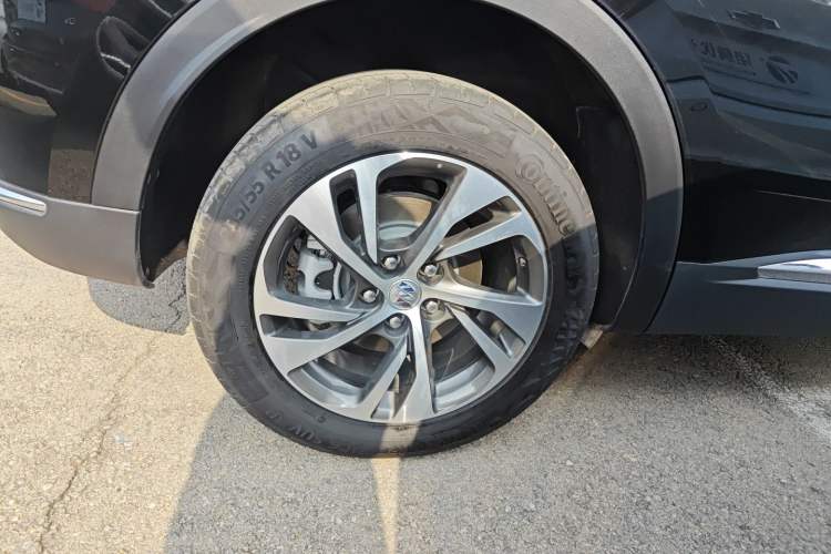 Used Buick Envision 2022 Facelift Encore S 652T Two-Wheel-Drive Luxury Model
