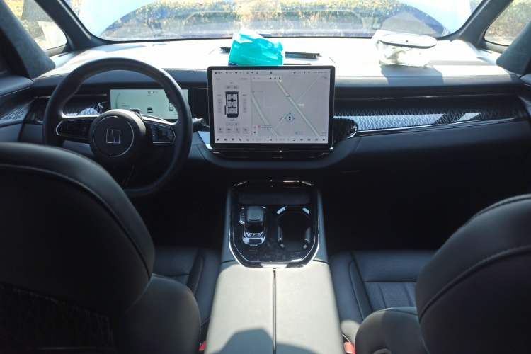 Used Zeekr 009 2022 WE Edition
