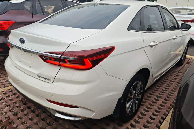 Used Ford Escort 2021 1.5L Automatic Diamond Edition