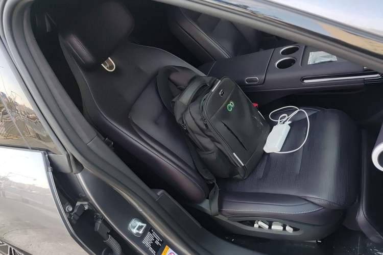 Used  07 2024 Max Extended-Range Edition