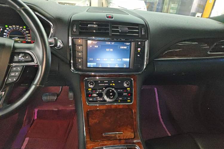 Used Lincoln Continental 2019 2.0T Two-Wheel Drive Luxury Edition China VI Standard
