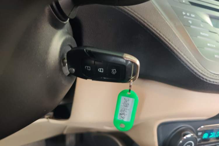 Used Ford Escort 2015 1.5L Automatic Fashion Model
