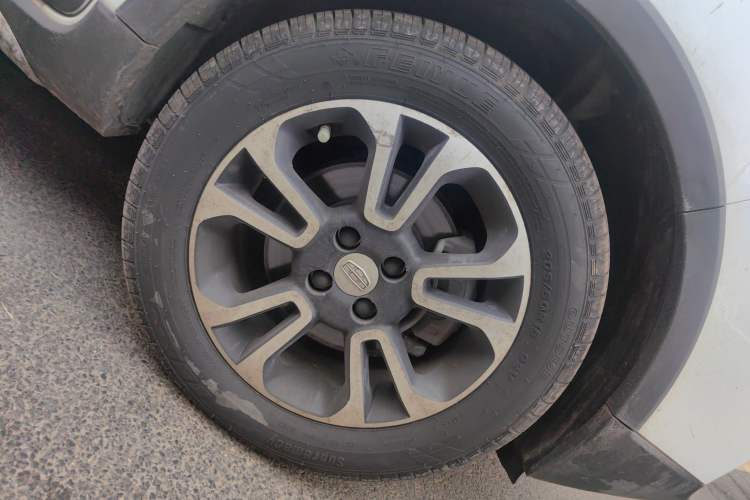 Used Geely Auto Vision X3 2017 1.5L Manual Elite Model
