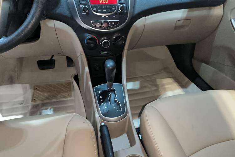 Used Hyundai Verna 2014 1.4L Automatic Smart GLS