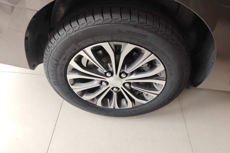 Used Buick GL8 2022 Land Cruiser Executive Class 652T Comfort Model
