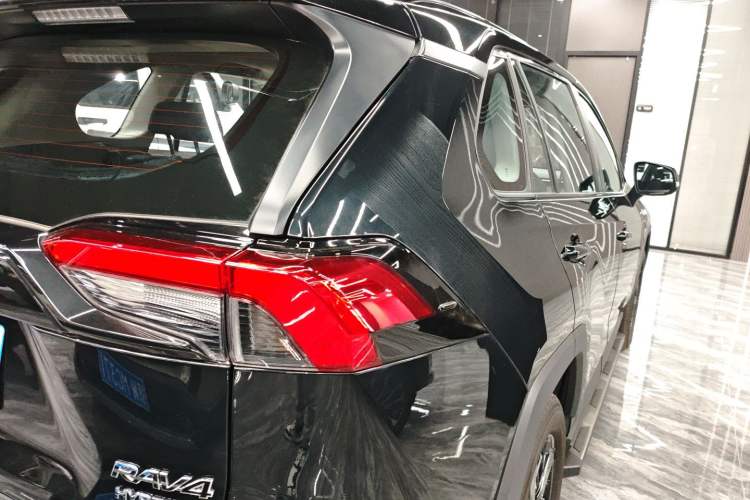 Used Toyota RAV4 2022 Dual-Engine 2.5L E-CVT Four-Wheel Drive Elite Plus Edition
