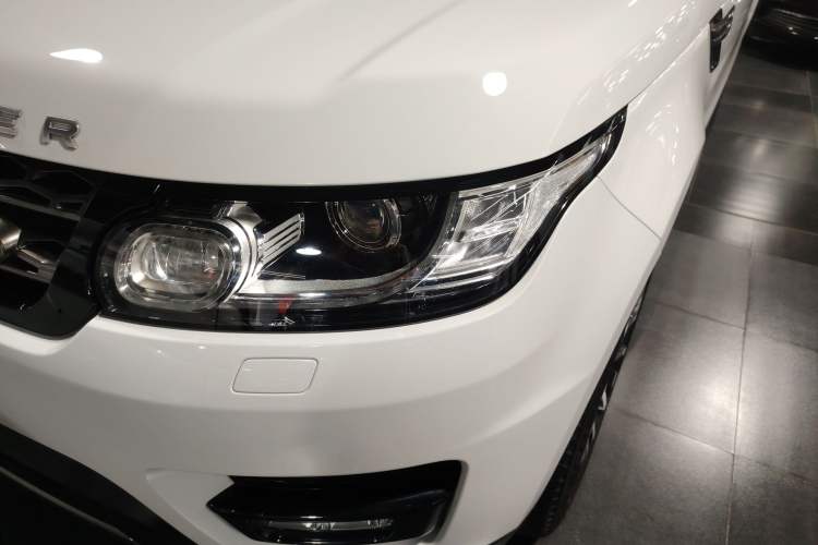 Used Land Rover Range Rover Sport 2016 3.0 SC V6 SE
