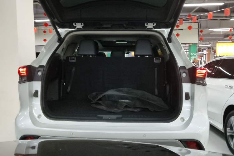 Used Toyota Highlander 2022 Dual-Engine 2.5L Four-Wheel Drive Prestige Version 7 Seats