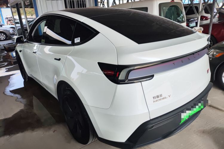 Used Tesla Model Y 2025 Rear-Wheel Drive First Edition
