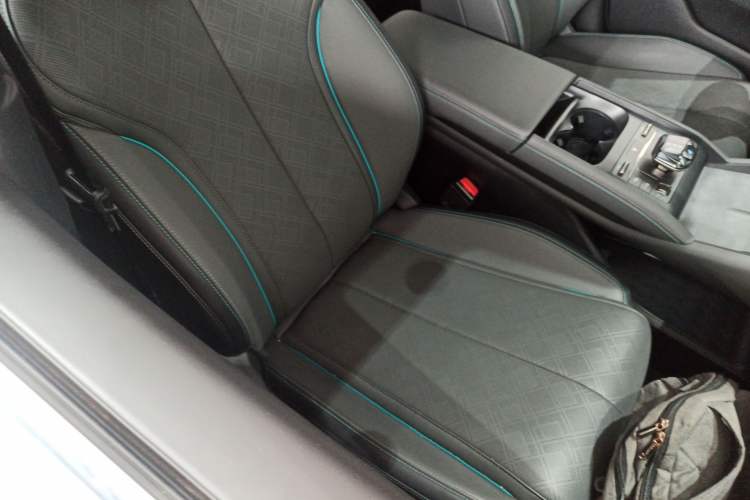 Used BYD Qin L 2025 DM-i Smart Drive 120KM Excellence Model