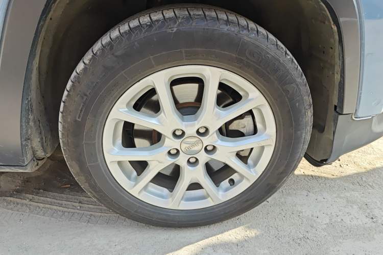 Used  Cherokee 2016 2.4L Leading Edition