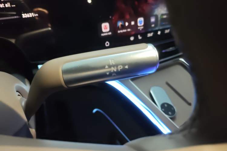 Used Hima AITO M9 2025 Extended-Range Ultra Version 52 kWh 6-Seater
