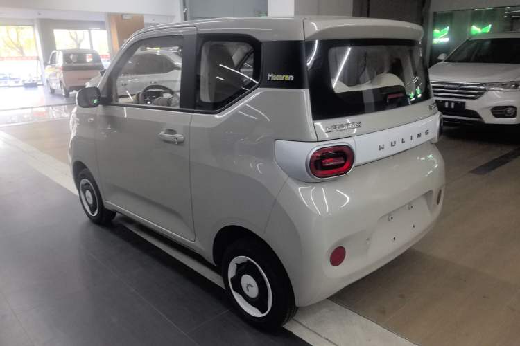 Used Wuling Hongguang MINIEV 2024 3rd Generation 215km Youth Edition
