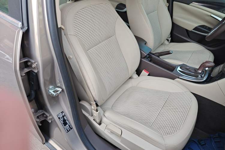 Used Buick Regal 2014 2.0L Leading Fashion Edition
