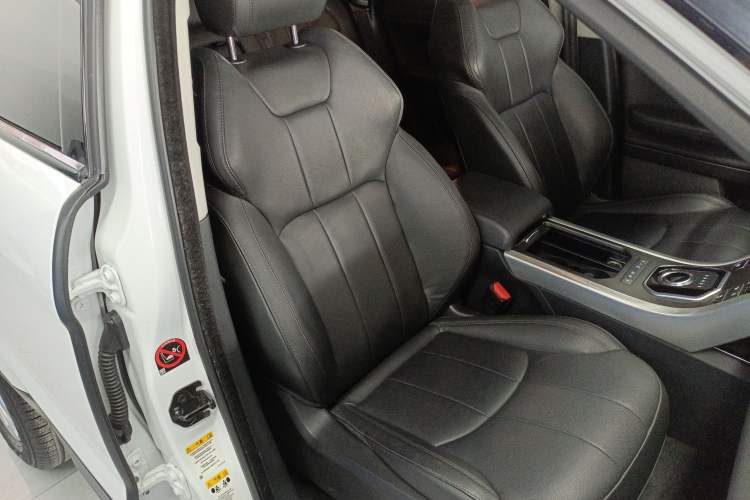 Used Land Rover Range Rover Evoque 2018 200PS PURE New Fashion Edition
