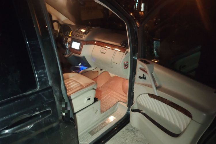 Used Mercedes-Benz Viano 2013 3.0L Navigator Edition
