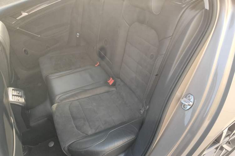 Used Volkswagen Golf 2018 230TSI Automatic Luxury Version
