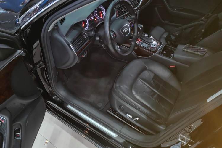 Used Audi A6L 2017 30 FSI Comfort Model
