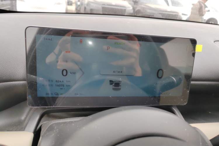 Used Wuling Bingo PLUS 2024 330 km Range Five-Seater Version