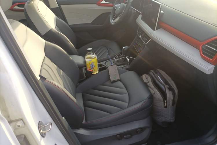 Used Volkswagen Tharu 2023 300TSI Two-Wheel-Drive Moon Luxury Edition
