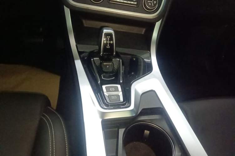 Used Lynk & Co 01 2019 2.0T Two-Wheel-Drive Pro Version China VI Standard
