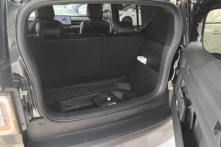 Used Baojun Spark EUV 
