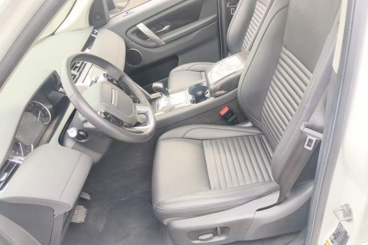 Used Land Rover Discovery Sport 2020 200 PS Family Edition