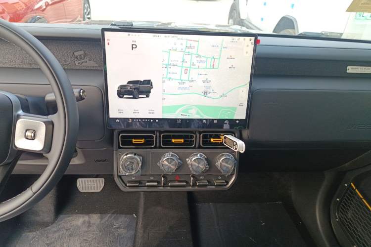 Used  V23 2025 401 Two-Wheel Drive Advanced Edition