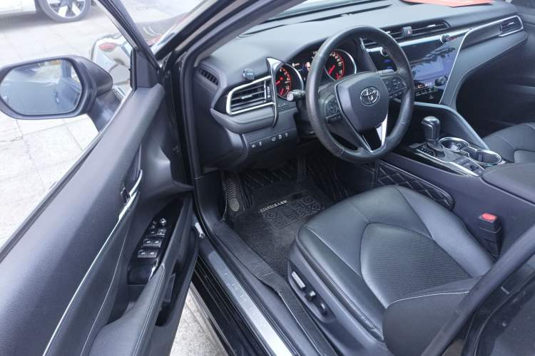 Used Toyota Camry 2019 2.5S FENGSHANG Version China VI Standard
