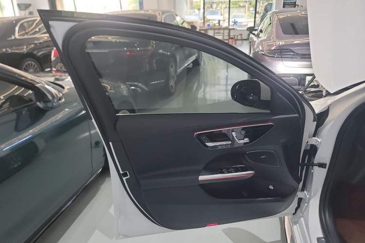 Used Mercedes-Benz C-Class 2025 Facelift C 260 L Sport Edition
