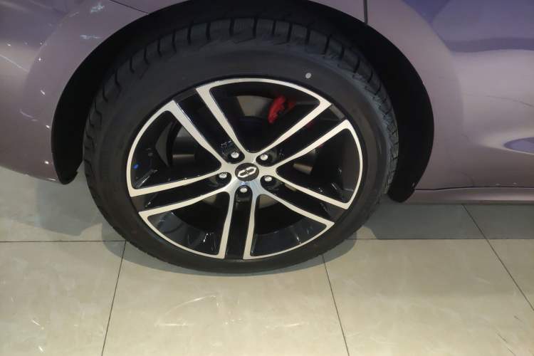 Used Hima AITO M5 2025 Extended-Range Ultra All-Wheel-Drive Version
