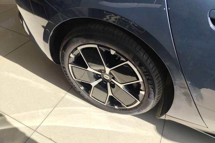 Used  SU7 2024 Rear-Drive Ultra-Long Range Advanced Pro-Level Intelligent Driving Version
