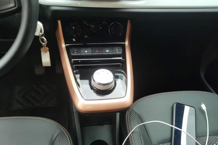 Used Dongfeng NAMMI BOX 2022 Champion Edition Light Wind Version 201KM Standard Model
