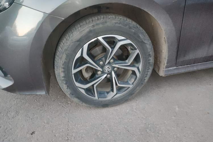 Used MG 5 2022 180 DVVT CVT Youth Luxury Edition
