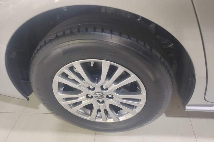 Used Toyota Sienna 2023 2.5L Hybrid Comfort Edition
