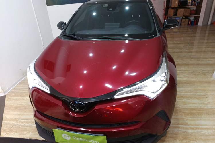 Used Toyota IZOA 2020 2.0L Yichi Version
