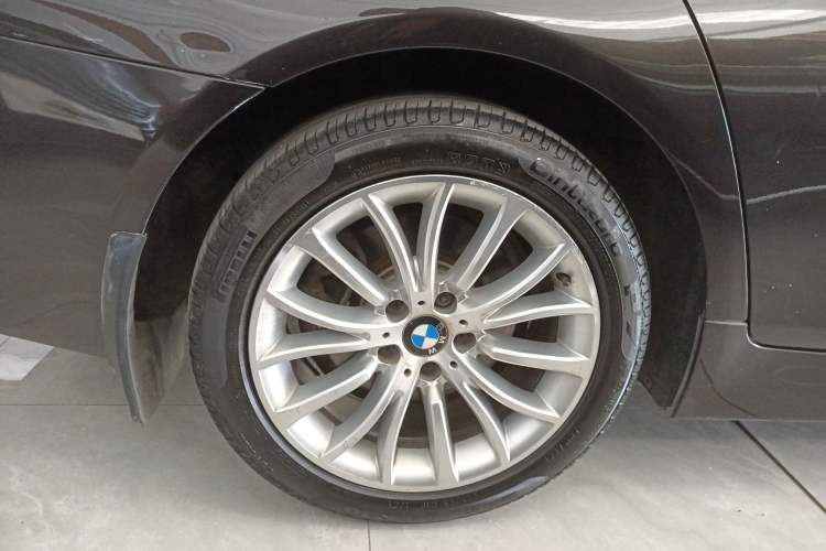 Used BMW 5 Series 2014 525Li Luxury Design Package