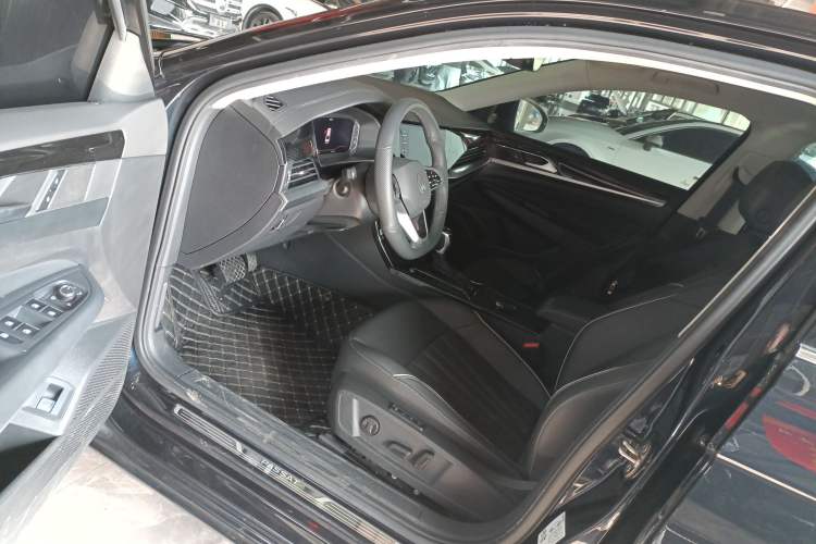 Used Volkswagen Passat 2024 380TSI Starry Dragon Edition
