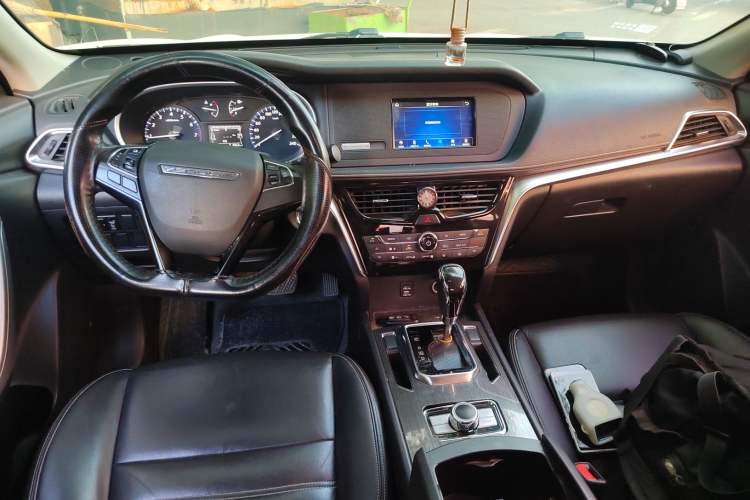 Used Venucia T90 2017 2.0L CVT Smart Edition
