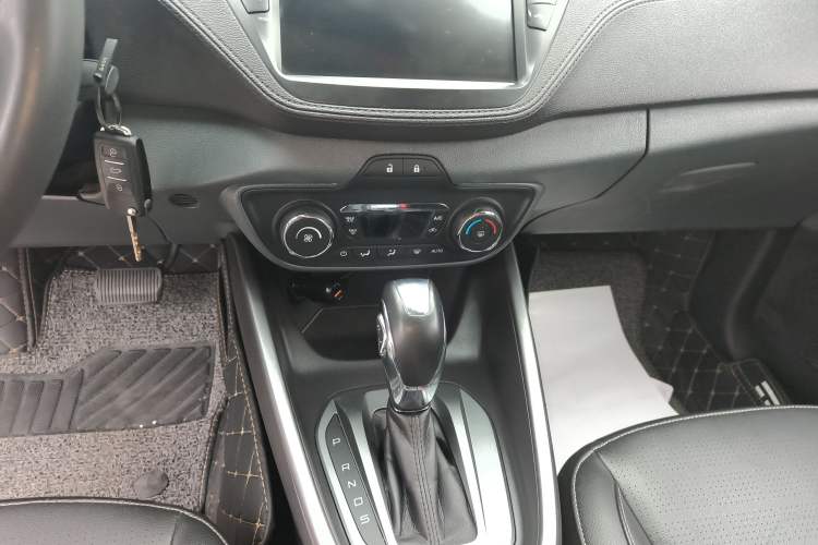 Used Ford Escort 2017 Happiness Edition 1.5L Automatic Fashion Version
