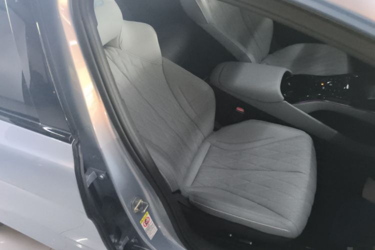 Used BYD Seal 2022 550 km Standard Range Rear-Wheel Drive Prestige Version
