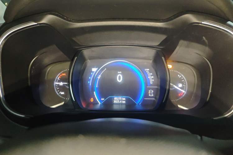 Used Renault Koleos 2017 2.0L Two-Wheel-Drive Leading Edition