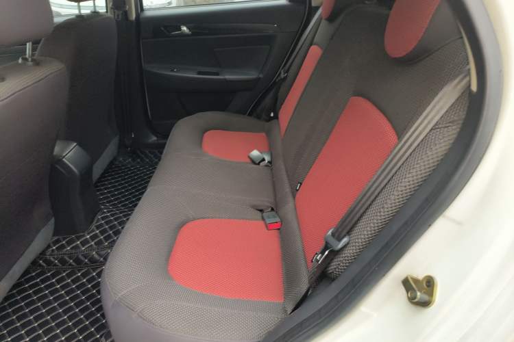 Used Dongfeng Aeolus H30 2013 CROSS 1.5L Automatic Luxury Model
