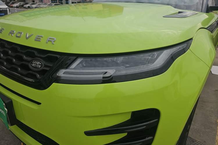 Used Land Rover Range Rover Evoque 2021 Range Rover Velar 249 PS R-Dynamic S Performance Edition
