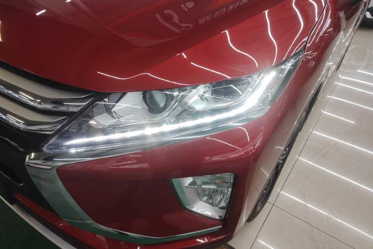 Used Mitsubishi Eclipse Cross 2019 1.5T CVT Two-Wheel Drive Dream Edition China VI Standard
