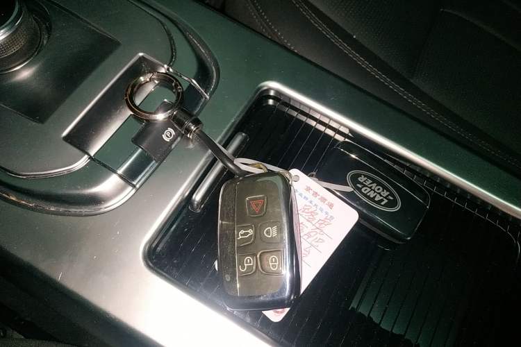 Used Land Rover Discovery Sport 2018 240 PS SE Version