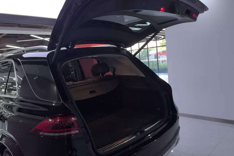 Used Mercedes-Benz GLE 2022 GLE 350 4MATIC Stylish Model
