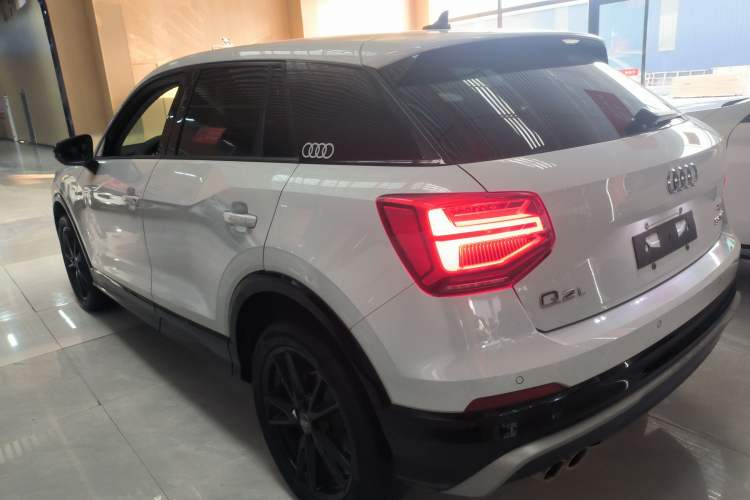 Used Audi Q2L 2021 35 TFSI Fashion Dynamic Model

