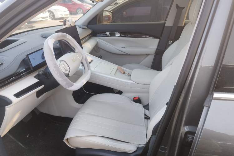 Used  E5 2024 530 km Exploration+ Version
